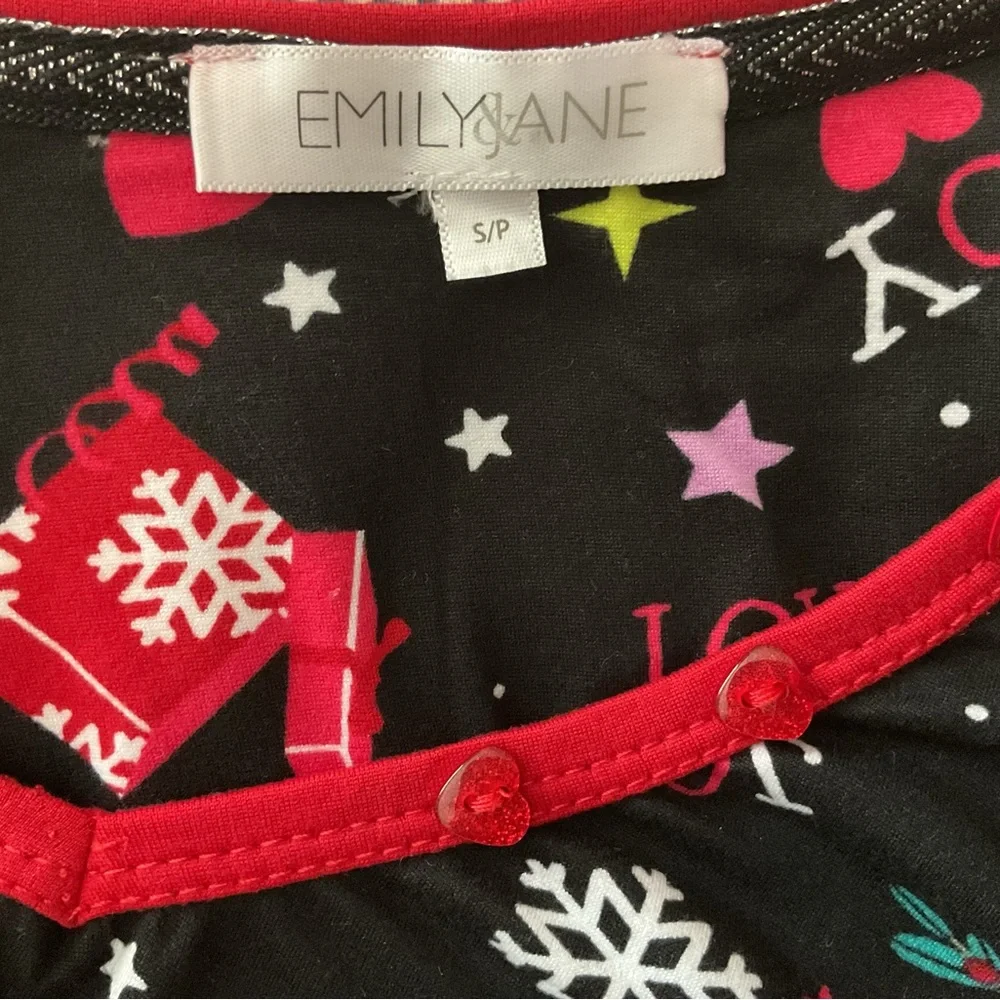 Women’s Black Holiday-Print Long-Sleeve Pajama Set with Red Trim
